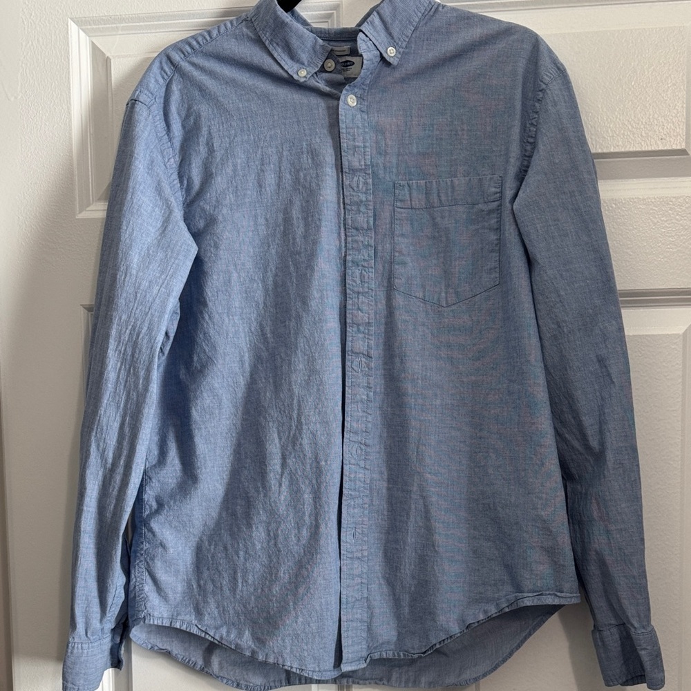 Old Navy Light Blue Casual Button-Down Shirt